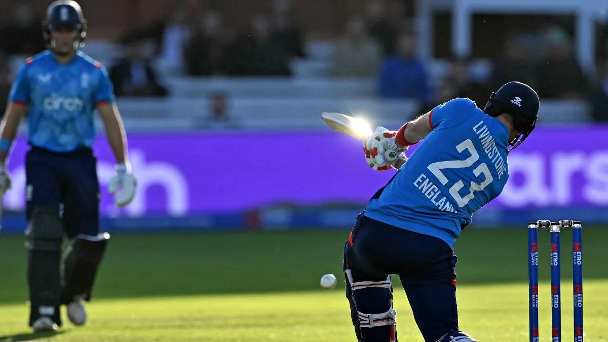 रोहित शर्मा के बाद लियाम लिविंगस्टोन ने मिचेल स्टार्क का कचुंबर बनाया, एक ओवर में ठोके 24 रन, वीडियो हुआ वायरल 