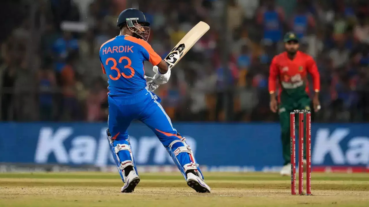 हार्दिक पांड्या, धोनी और विराट को पीछे छोड़ते हुए टीम इंडिया के सबसे बड़े फिनिशर बने, आंकड़े दे रहे हैं गवाही