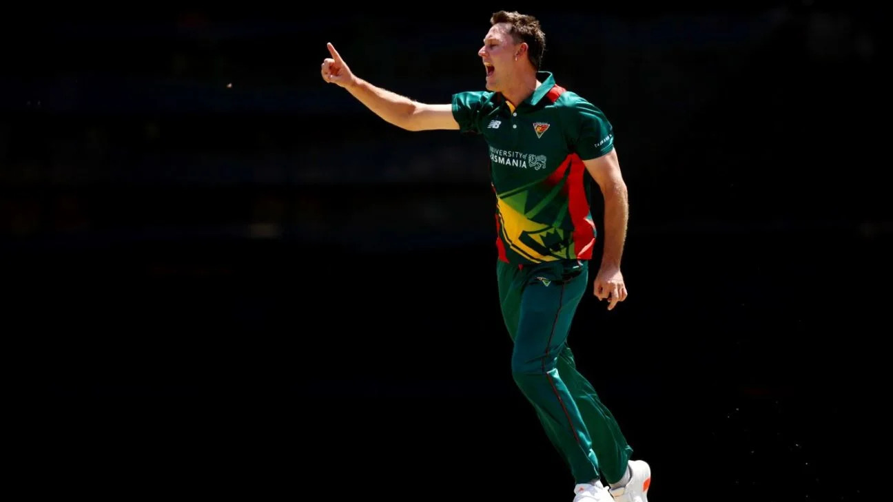 ऑस्ट्रेलिया में क्रिकेट का जमकर मजाक उड़ा, अपने 8 महत्वपूर्ण विकेट सिर्फ एक रन पर खो दिए और अपनी टीम का प्रदर्शन देखकर प्रशंसक भी दंग रह गए