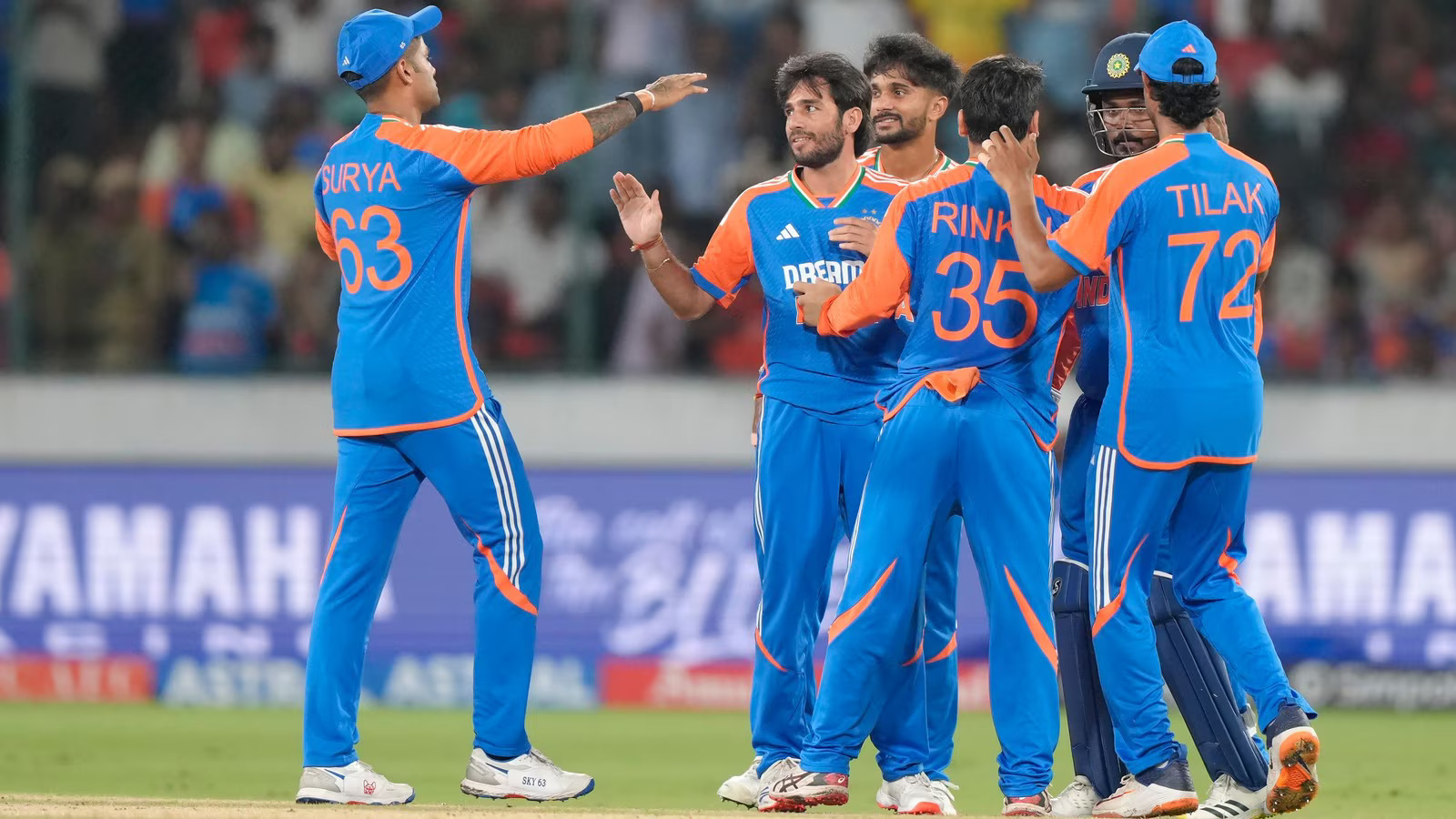 SM Trends: 13 अक्टूबर के सबसे लोकप्रिय ट्वीट के बारे में जानें यहां,जो काफी तेजी से वायरल हो रहे हैं 