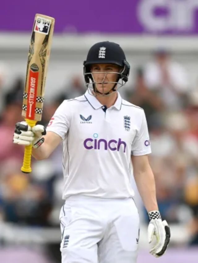 टेस्ट क्रिकेट में सबसे फ़ास्ट  तिहरा शतक लगाने वाले बल्लेबाजों की सूची