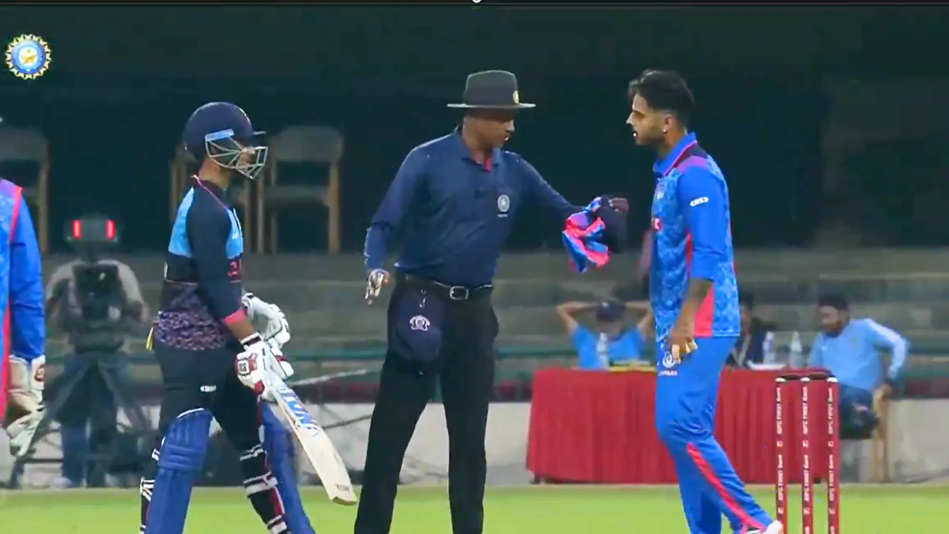 नीतीश राणा और आयुष बडोनी के बीच IPL से पहले ही लड़ाई हुई, अंपायर ने मामला शांत करवाया 