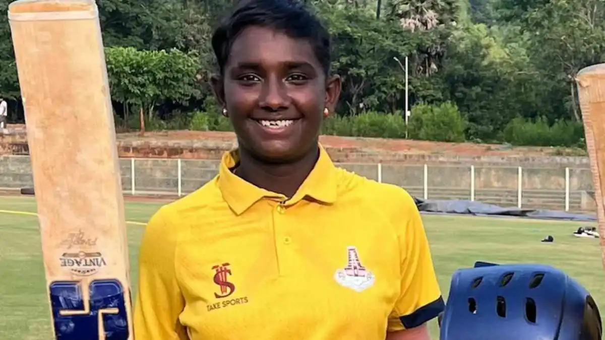 WPL Auction 2025: मुंबई इंडियंस ने अनकैप्ड भारतीय G.Kamalini को खरीदने के लिए पानी की तरह पैसा बहाया, 16 साल की उम्र में करोड़पति बनी 