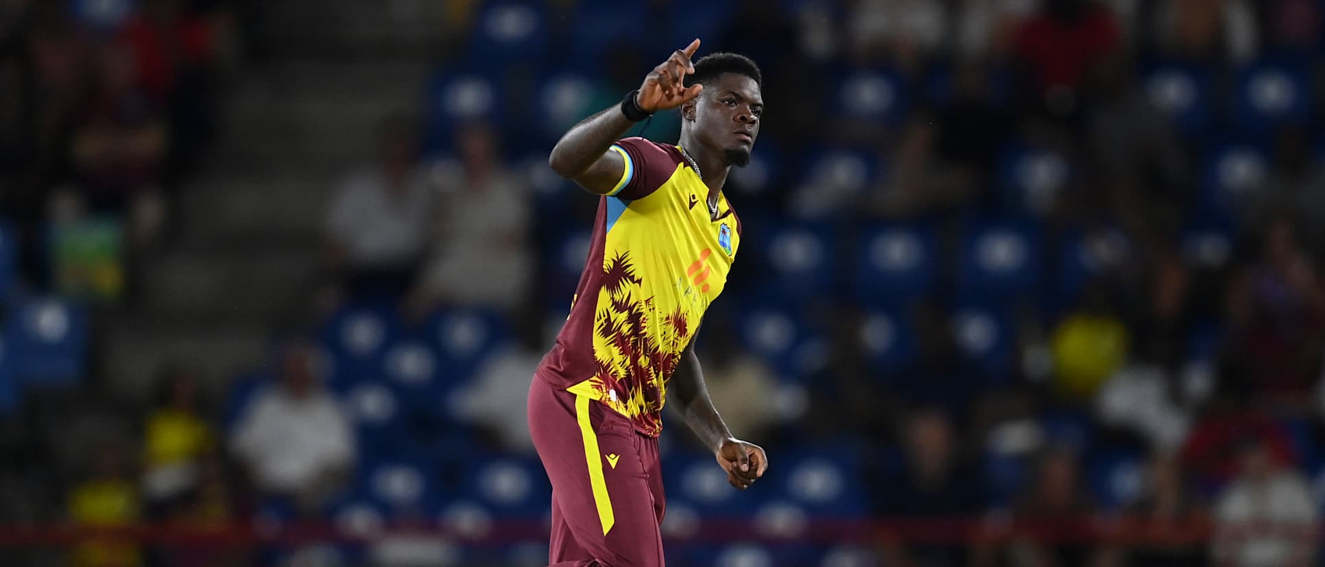  ICC ने पहले वनडे में आचार संहिता के उल्लंघन के लिए कैरेबियाई गेंदबाज अल्जारी जोसेफ पर जुर्माना लगाया