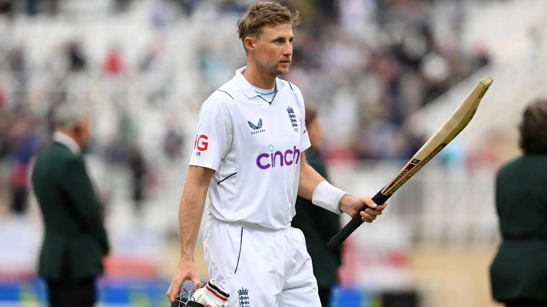 टेस्ट क्रिकेट में जो रूट ने अनोखा शतक पूरा किया, इस मामले में द्रविड़ को पीछे छोड़ा 