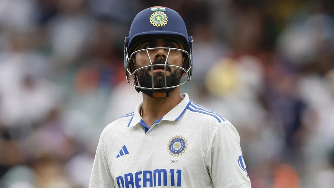 गावस्कर ने पिंक बॉल टेस्ट में विराट के जल्दी आउट होने के बाद कहा - “वह जानता है कि कैसे बल्लेबाजी करनी है”