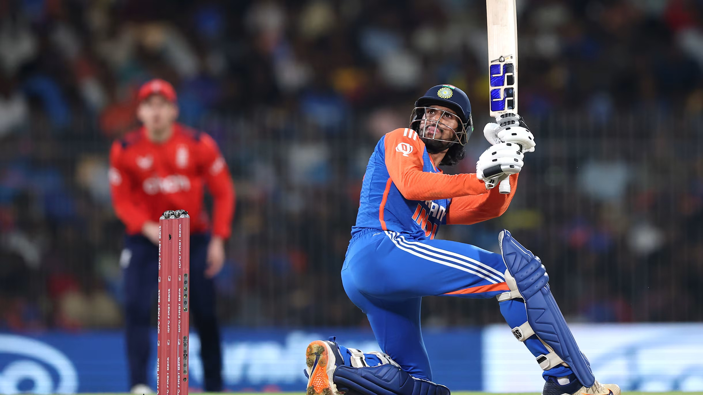 भारत ने दूसरे टी20 मैच में इंग्लैंड को 2 विकेट से हराया, तिलक वर्मा ने मैच विनिंग पारी खेली