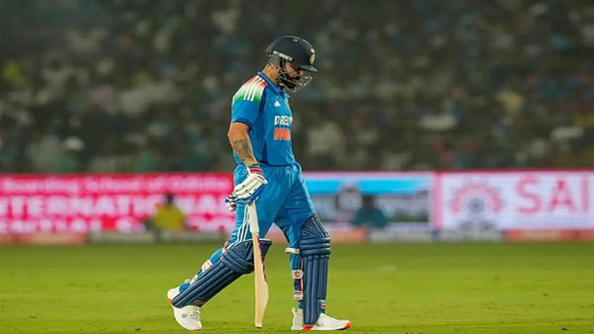 विराट कोहली एक बार फिर आदिल रशीद की जाल में फंसे, भारतीय बल्लेबाज अर्धशतक लगाने के बाद वापस पवेलियन लौटे 