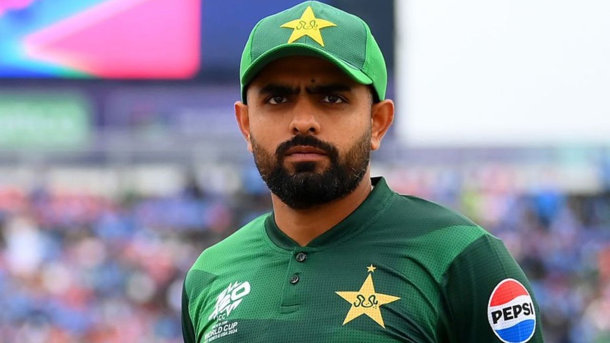 गावस्कर और शैरी पाजी से चैंपियंस ट्राॅफी में आउट ऑफ फाॅर्म चल रहे बाबर आजम को गुरूमंत्र मिला,  जानें क्या कहा?