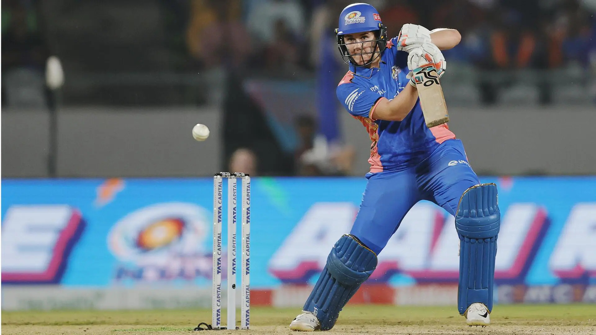 मुंबई ने नेट सिवर ब्रंट की शानदार पारी के दम पर 164 रन बनाए, पढ़ें पहली पारी का हाल