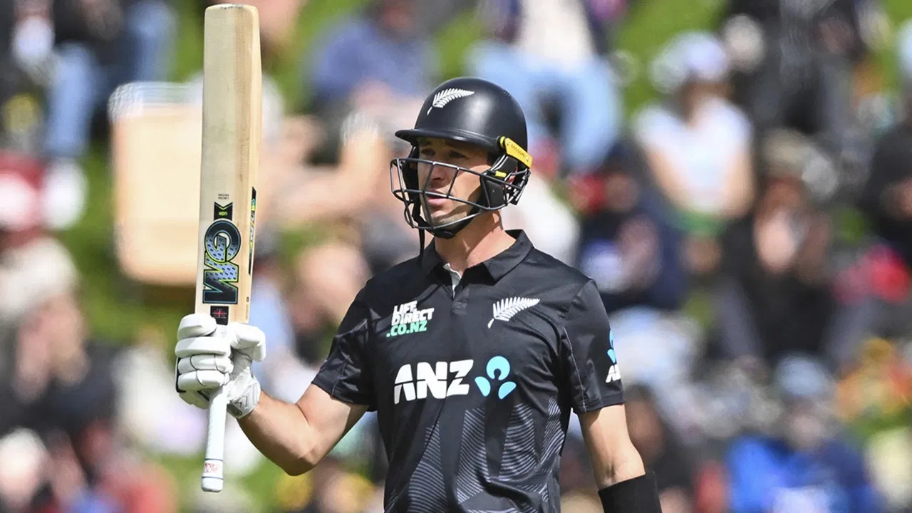 CT2025: पाकिस्तानी गेंदबाजों के खिलाफ कराची में विल यंग और टॉम लाथम ने रिकॉर्डतोड़ शतक जड़ा