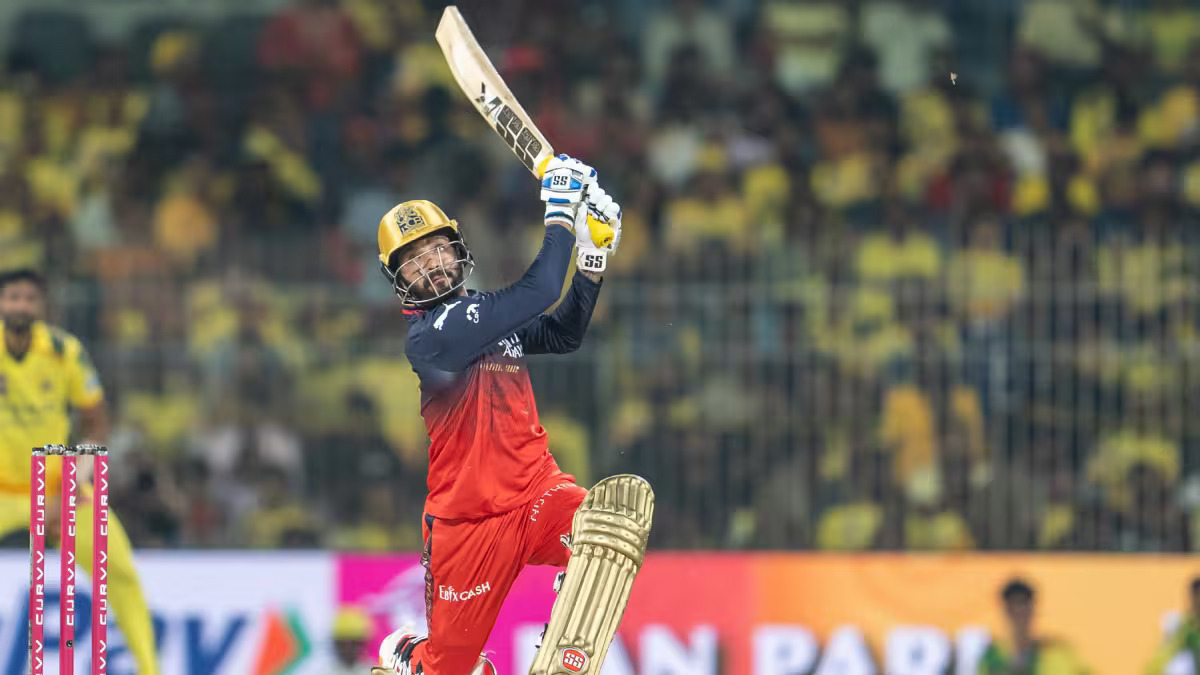 IPL 2025: CSK को खराब फील्डिंग के कारण हार मिली! RCB के खिलाफ कितने कैच छूटे जानें