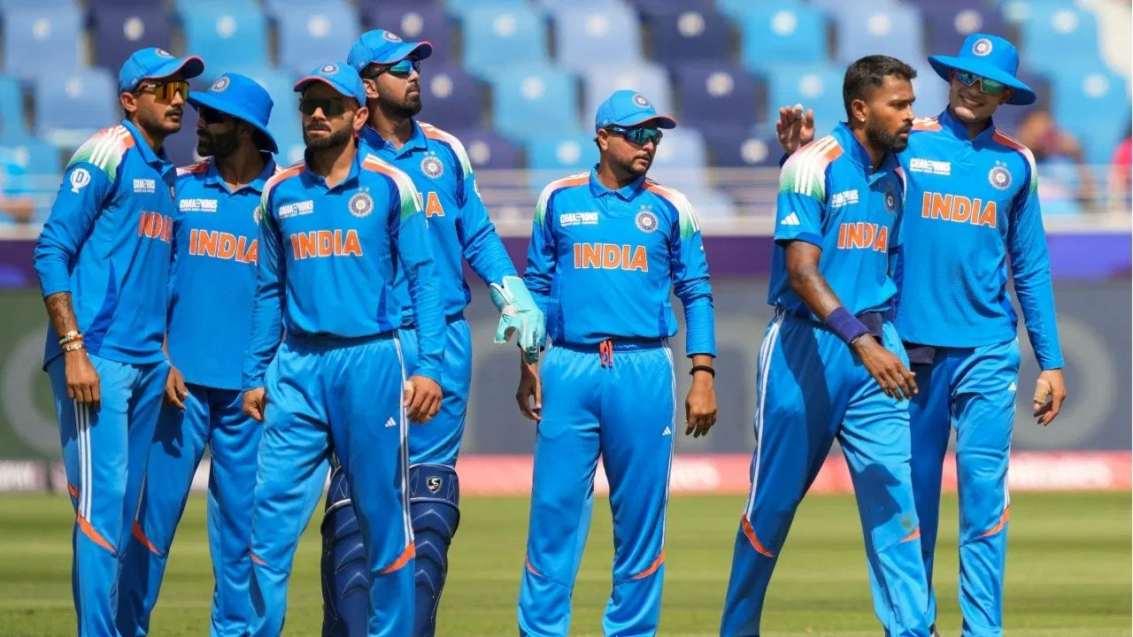 फैंस के बीच चैंपियंस ट्रॉफी के फाइनल मैच को लेकर क्रेज बढ़ा, कुछ ही घंटों में सभी टिकट बिके