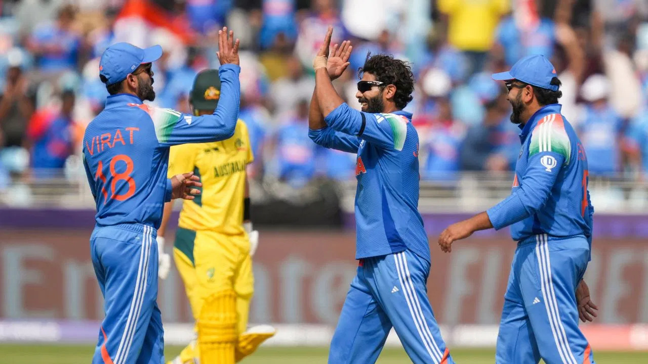 IND vs AUS: भारत ने पहली पारी में ऑस्ट्रेलिया को 264 रनों पर रोका