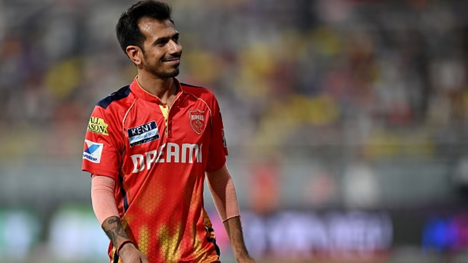 युजवेंद्र चहल को धोनी का बल्ला मिला, ग्लेन मैक्सवेल ने स्पिनर को जमकर ट्रोल किया, यहां पूरा मामला जाने