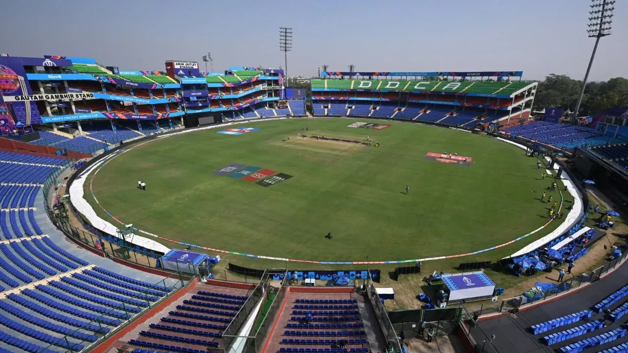 IPL 2025: अरुण जेटली क्रिकेट स्टेडियम की पिच का मिजाज डीसी बनाम केकेआर मैच के दौरान कैसा रहेगा, ये रिपोर्ट पढ़ें 
