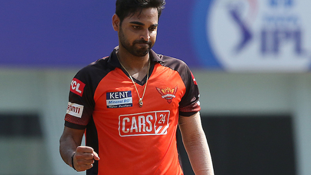 IPL 2025: भुवनेश्वर कुमार ने RR के खिलाफ मैच के दौरान इतिहास रचा, इस उपलब्धि को हासिल करने वाले पहले भारतीय तेज गेंदबाज बने