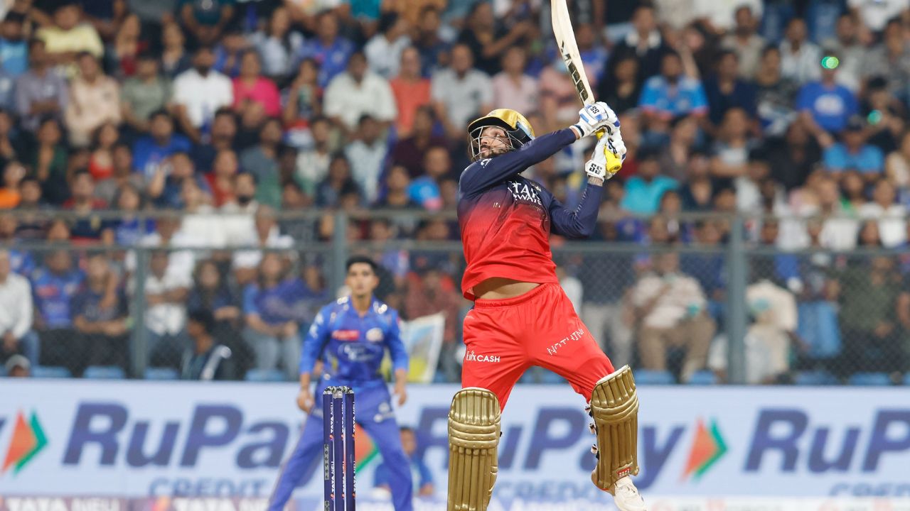 IPL 2025: मुंबई इंडियंस और रॉयल चैलेंजर्स बेंगलुरु मैच में रजत पाटीदार की पारी Play Of The Day रही