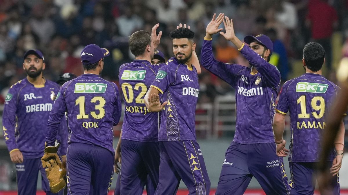 कोलकाता नाइट राइडर्स 8 में से 5 मैच हारने के बाद अब IPL 2025 के प्लेऑफ में कैसे पहुंचेगी?