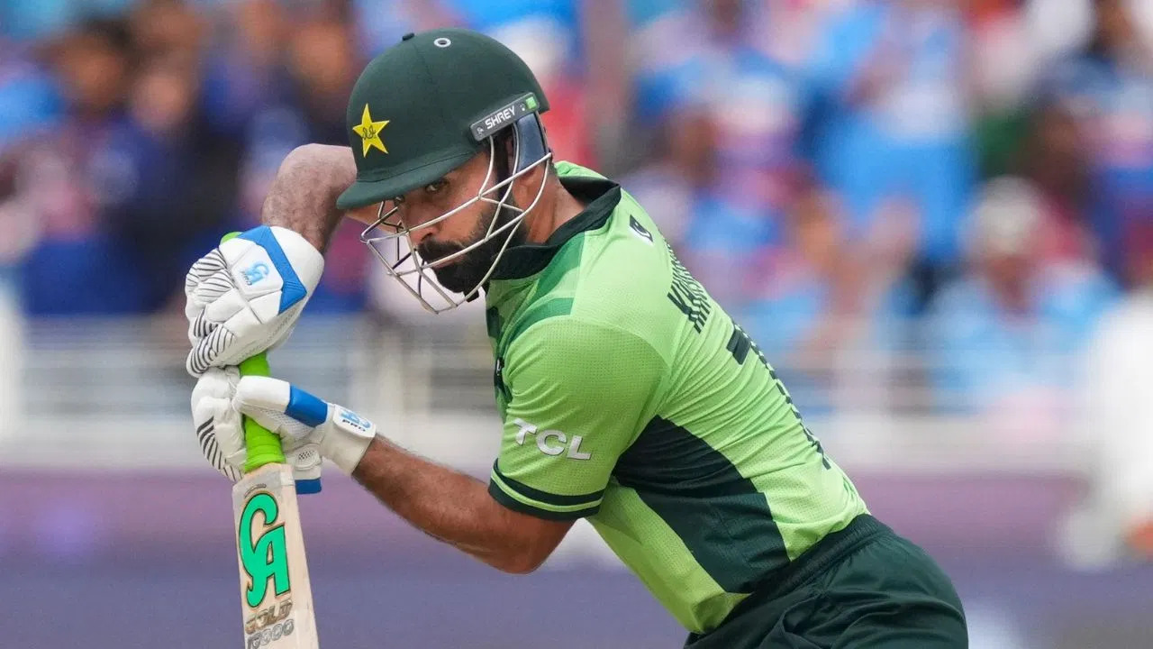 न्यूजीलैंड में खुशदिल शाह ने बड़ा कांड किया, स्टेडियम में मौजूद फैंस ने धुनाई कर दी 