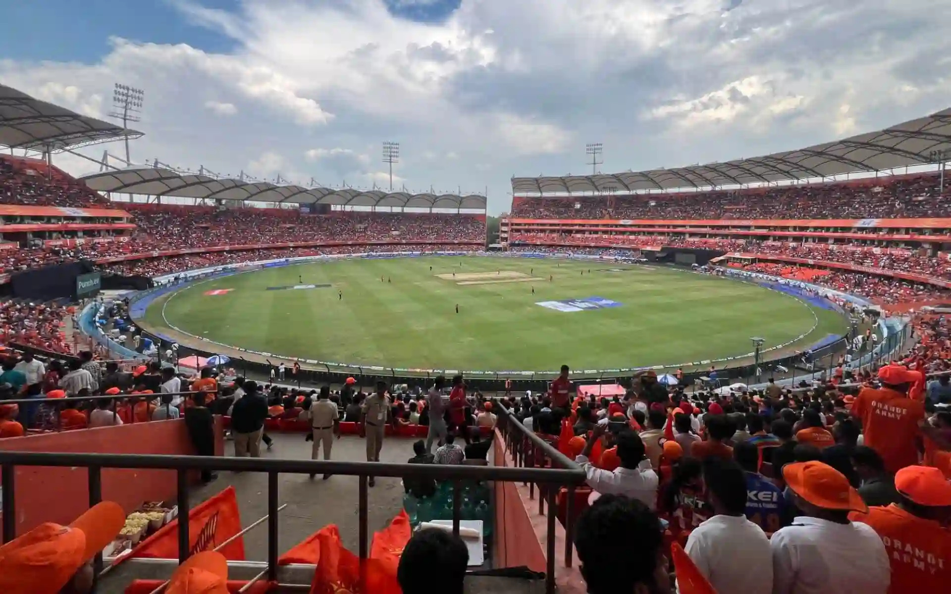 IPL 2025: राजीव गांधी स्टेडियम की पिच का मिजाज एसआरएच बनाम डीसी मैच के दौरान कैसा रहेगा, ये रिपोर्ट पढ़ें 