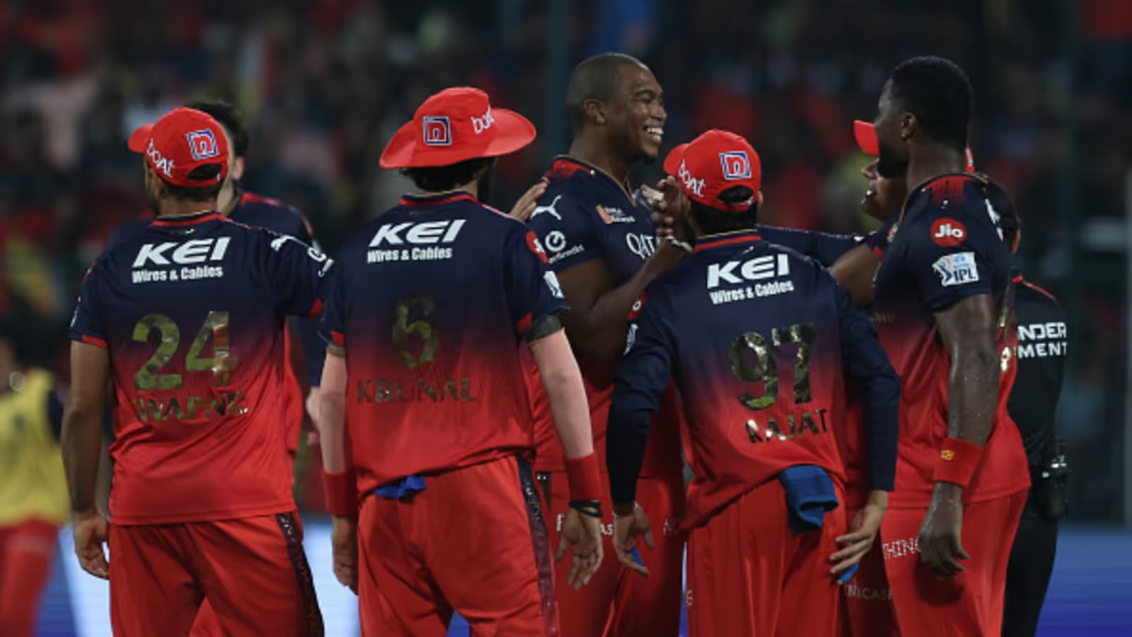 रॉयल चैलेंजर्स बेंगलुरु के लिए खुशखबरी… KKR के खिलाफ मैच से पहले टीम में ये तीन विदेशी खिलाड़ी शामिल हुए