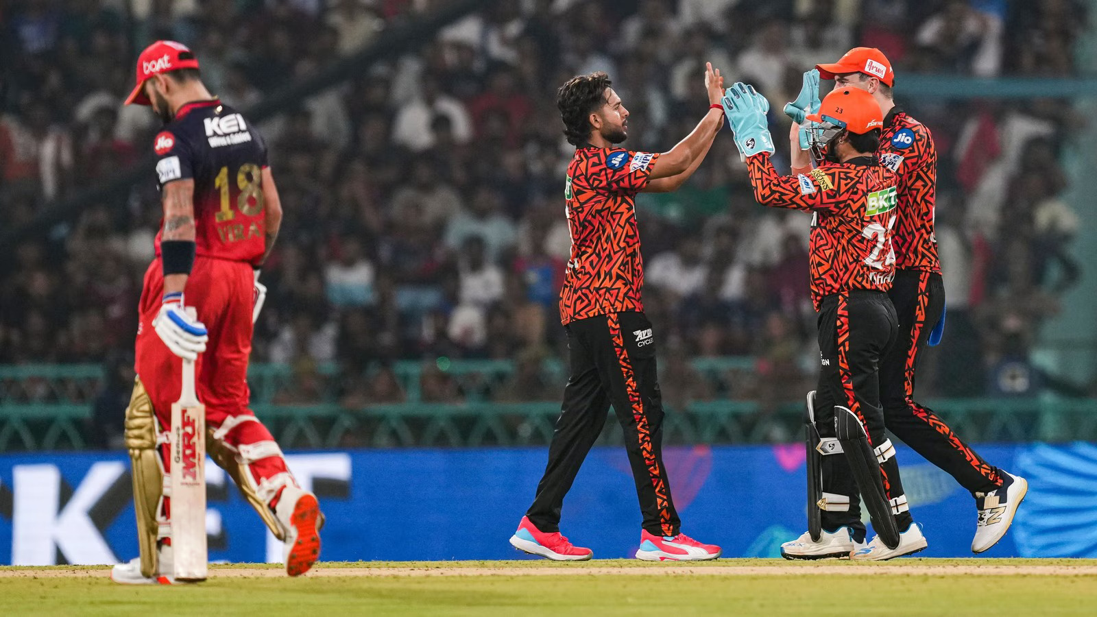 IPL 2025: सनराइजर्स हैदराबाद ने बेहतरीन मुकाबले में राॅयल चैलेंजर्स बेंगलुरू को 42 रनों से हराया