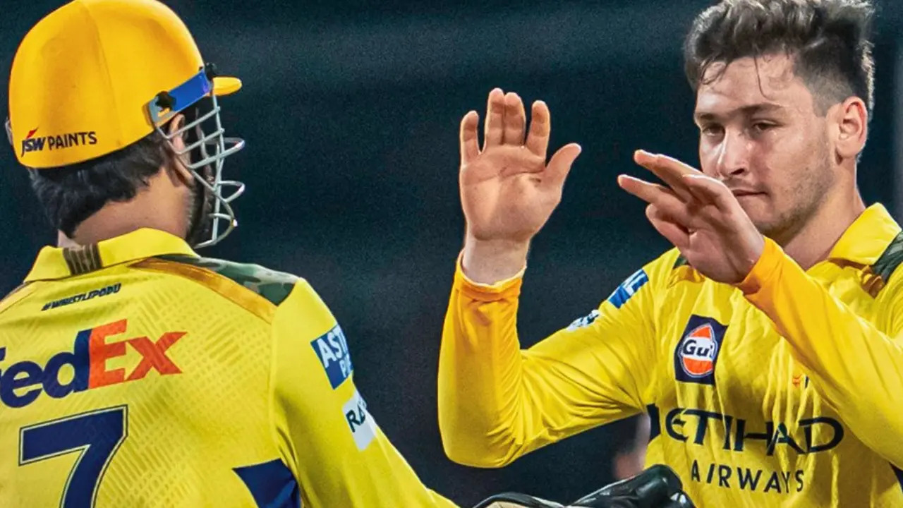 IPL 2025: नूर अहमद के दोहरे झटके से ईडन गार्डन्स में केकेआर की टीम हिल गई