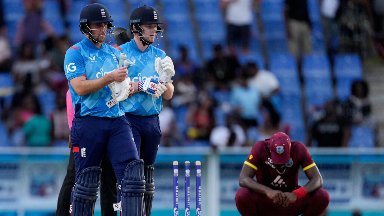 इंग्लैंड ने तीसरे वनडे में वेस्टइंडीज को सात विकेट से हराया, सीरीज को 3-0 से अपने नाम किया