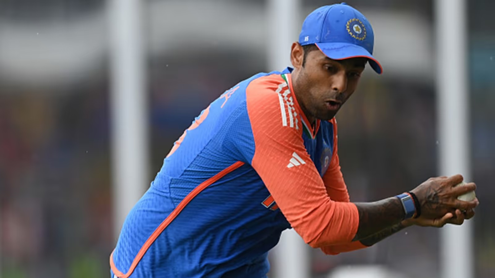 एमसीसी ने 'बन्नी हॉप्स' बाउंड्री कैच को अवैध बनाने के लिए नया फील्डिंग कानून बनाया