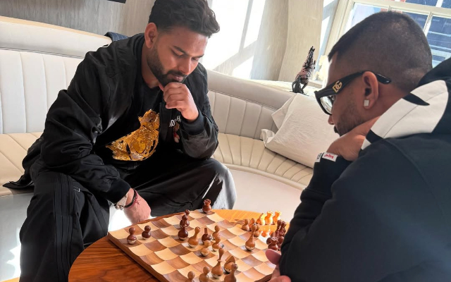 फैन्स ने ऋषभ पंत के पोस्ट पर मजेदार रिएक्शन दिए - ‘ये किस लाइन में आ गए भाई साहब’