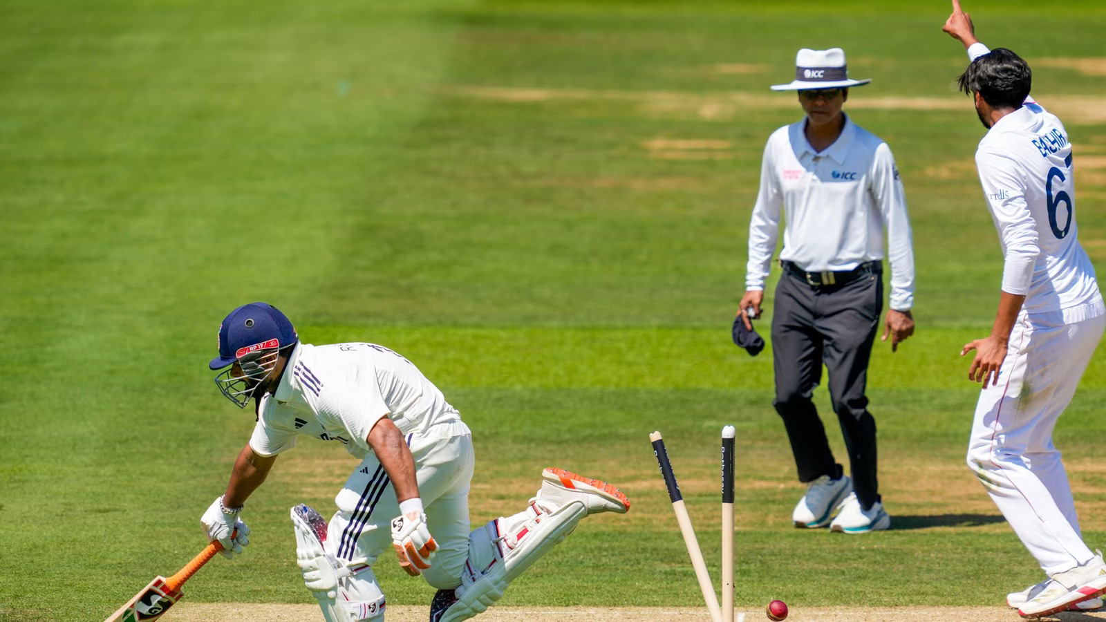 रॉबिन उथप्पा ने ऋषभ पंत के रन आउट होने के बाद केएल राहुल पर सवाल उठाए  - 'क्या किसी ने उनसे पूछा कि लंच से पहले शतक बनाना उनके लिए क्यों महत्वपूर्ण था?' 