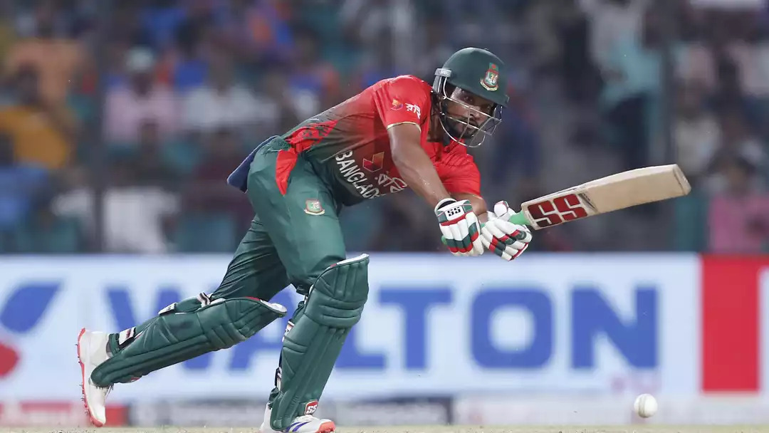 SL vs BAN 2025: नजमुल हुसैन शान्तो को टेस्ट कप्तानी से हटने के कुछ दिनों बाद बांग्लादेश की टी20 टीम से बाहर किया गया