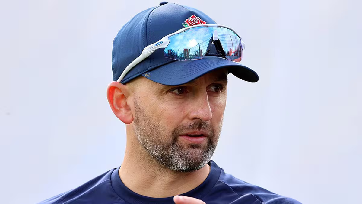 एशेज 2025-26: नाथन लियोन ने इंग्लैंड के 'बदले हुए' दृष्टिकोण की प्रशंसा की - 'वे केवल मनोरंजन करने के बजाय टेस्ट मैच जीतने की कोशिश कर रहे हैं'