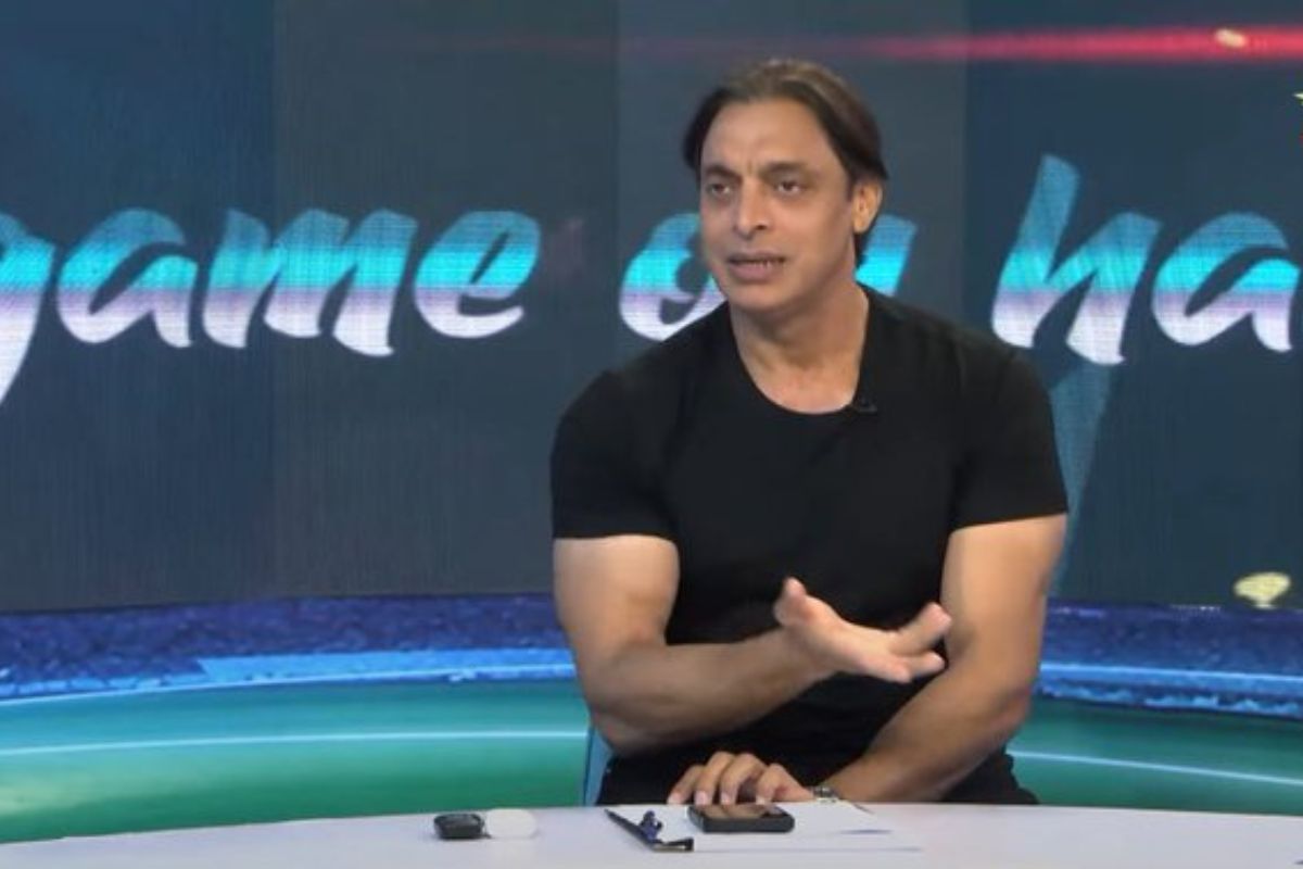 वेस्टइंडीज से मिली शर्मनाक हार के बाद शोएब अख्तर ने पाकिस्तान की बल्लेबाजी की आलोचना की - 'रावलपिंडी की पिच लेके नहीं घूम सकते'