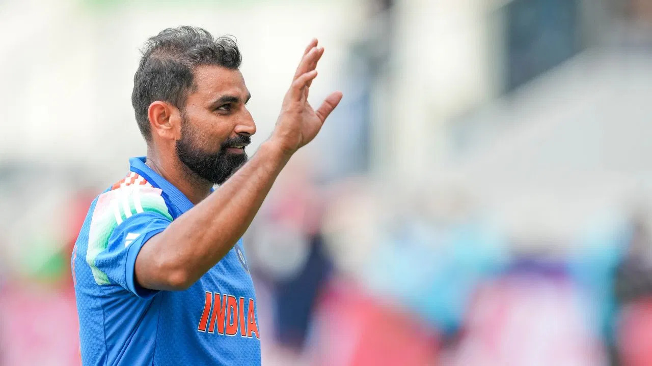 एशिया कप में पाकिस्तान के खिलाफ क्या भारत को खेलना चाहिए? जानें मोहम्मद शमी ने क्या कहा