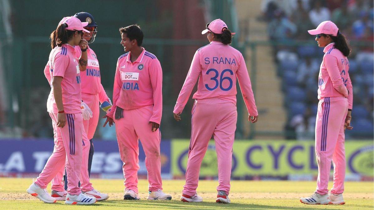 स्मृति मंधाना आईसीसी रैंकिंग में छाई, करियर की सर्वश्रेष्ठ रेटिंग हासिल की, दीप्ती शर्मा टॉप-5 गेंदबाजों में शामिल हुई