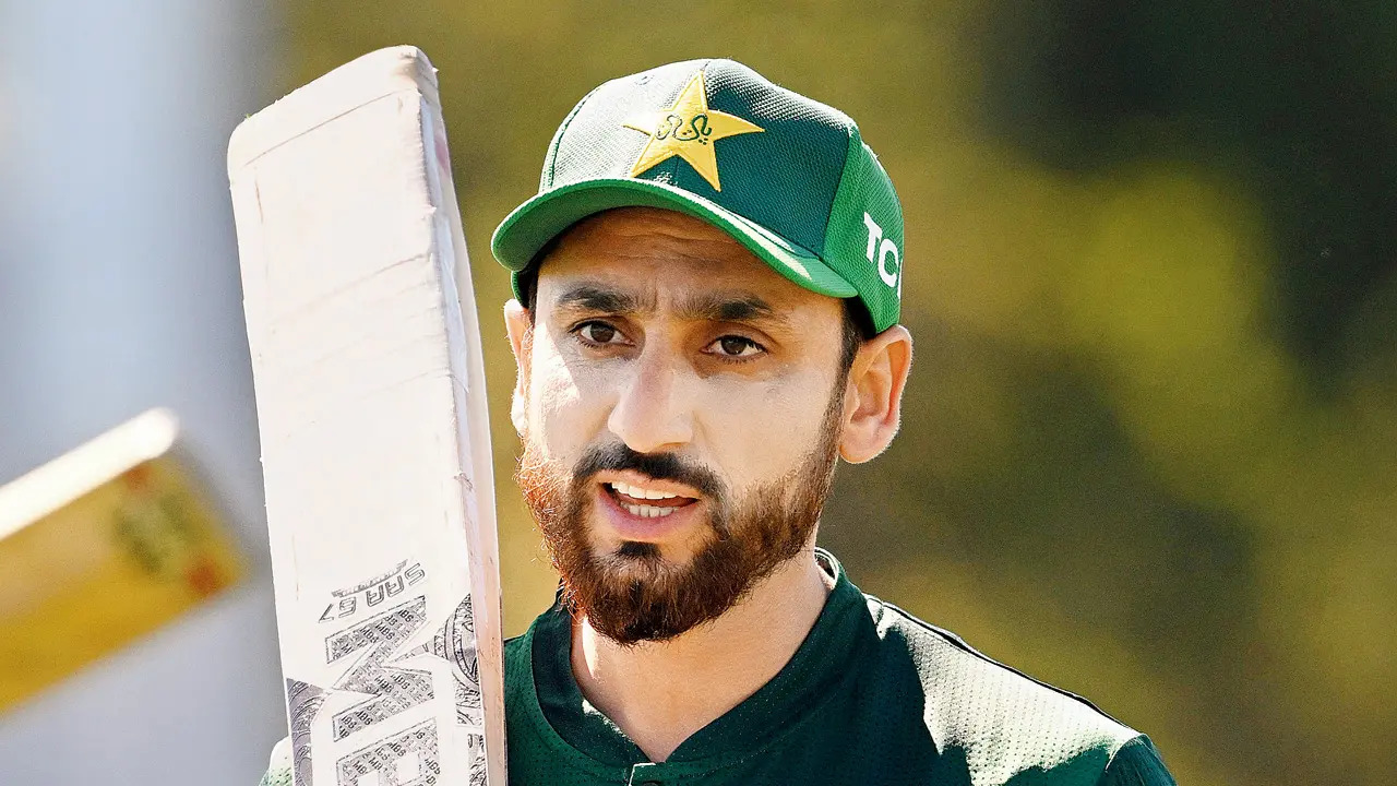 Asia Cup 2025: इरफ़ान पठान ने पाकिस्तानी कप्तान सलमान आगा की आलोचना की -'बाबर बेहतर है'  