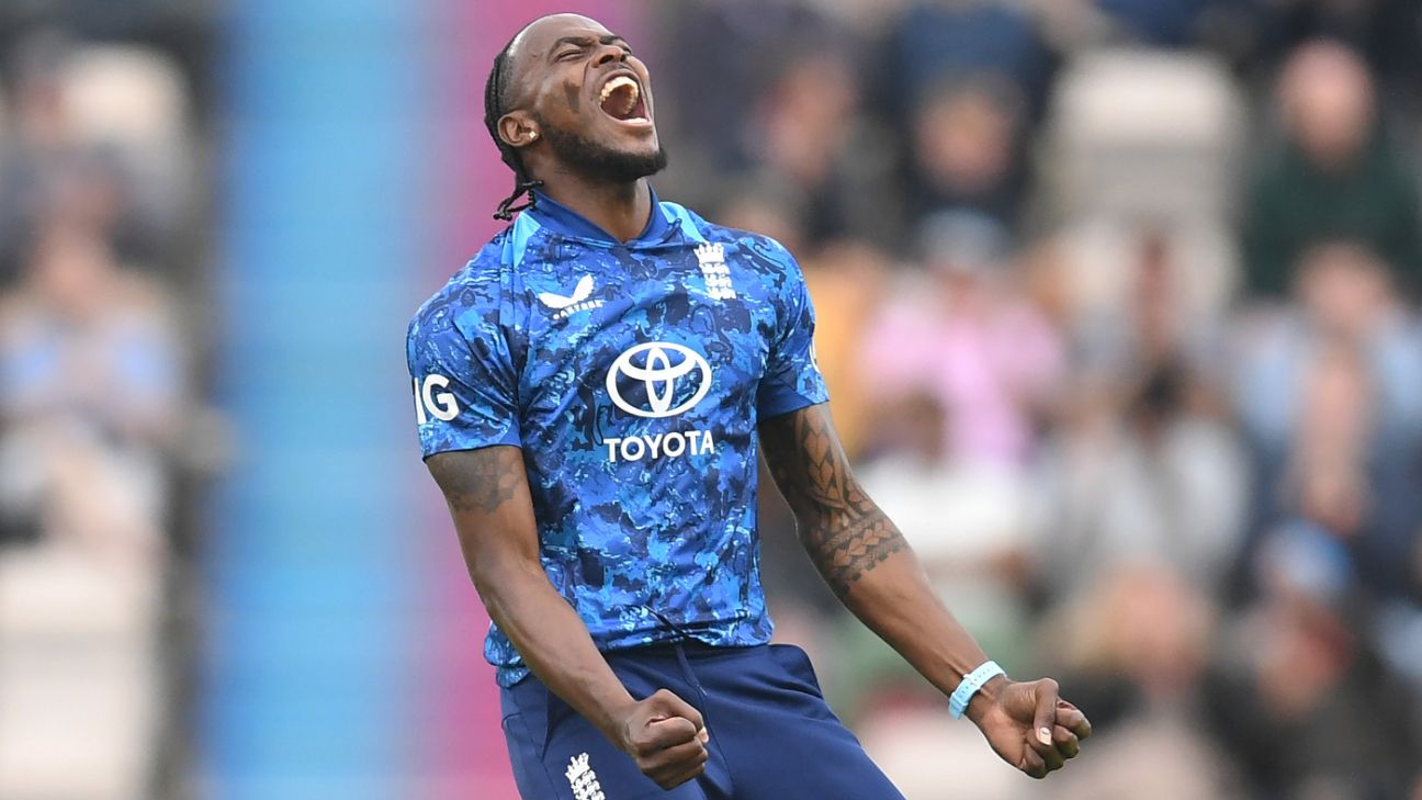 जोफ्रा आर्चर आईसीसी पुरुष वनडे गेंदबाजी रैंकिंग में करियर की सर्वश्रेष्ठ छलांग लगाकर तीसरे स्थान पर पहुंचे