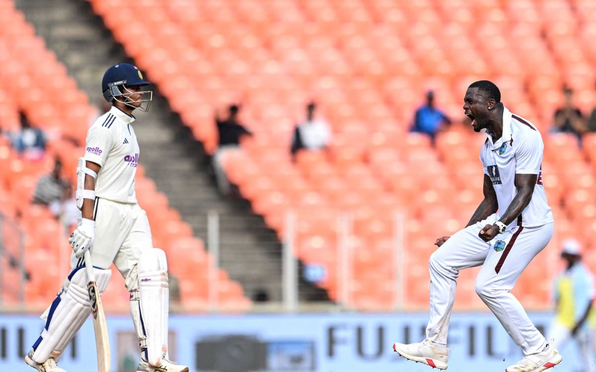 IND vs WI 2025: आईसीसी ने जायसवाल पर गेंद फेंकने के लिए जेडन सील्स पर जुर्माना लगाया