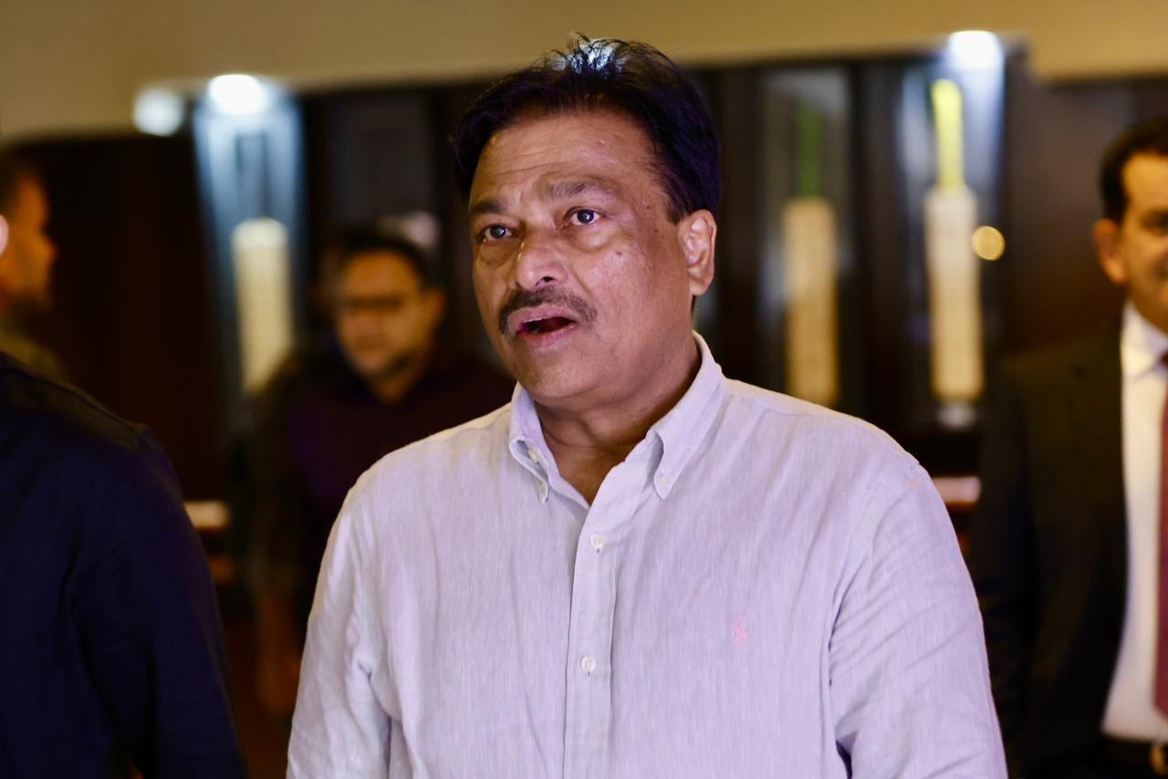 बांग्लादेश के पूर्व क्रिकेटर फारूक अहमद को दिल का दौरा पड़ने पर अस्पताल में भर्ती कराया गया