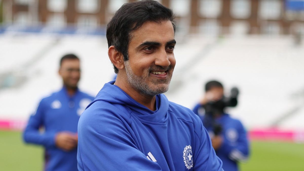 आकाश चोपड़ा ने गौतम गंभीर की कार्यप्रणाली का बचाव किया - 'जब आप बदलाव के दौर से गुज़र रहे होते हैं, तो यह स्वाभाविक है कि ज़्यादा खिलाड़ियों को आजमाया जाए' 