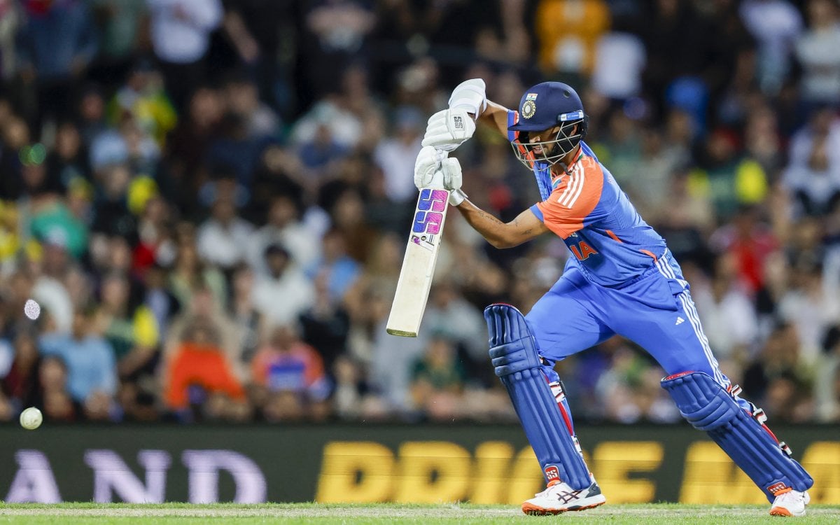 AUS vs IND 2025: पूर्व ऑस्ट्रेलियाई गेंदबाज जेसन गिलेस्पी बोले – 'मुझे नहीं पता कि वह अक्षर पटेल से नीचे क्यों बल्लेबाजी कर रहा है'