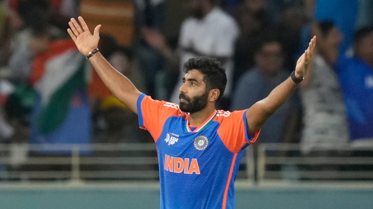 AUS vs IND: तीसरे टी20 में जसप्रीत बुमराह लगा सकते हैं खास ‘शतक’, पूरी खबर पढ़ें