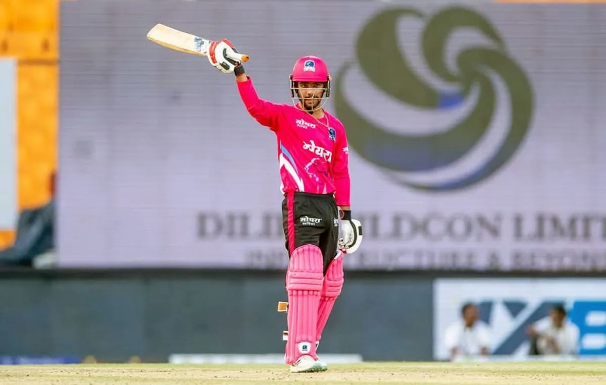 अक्षत रघुवंशी कौन हैं? जिन्हें लखनऊ सुपर जायंट्स ने ₹2.2 करोड़ में खरीदा