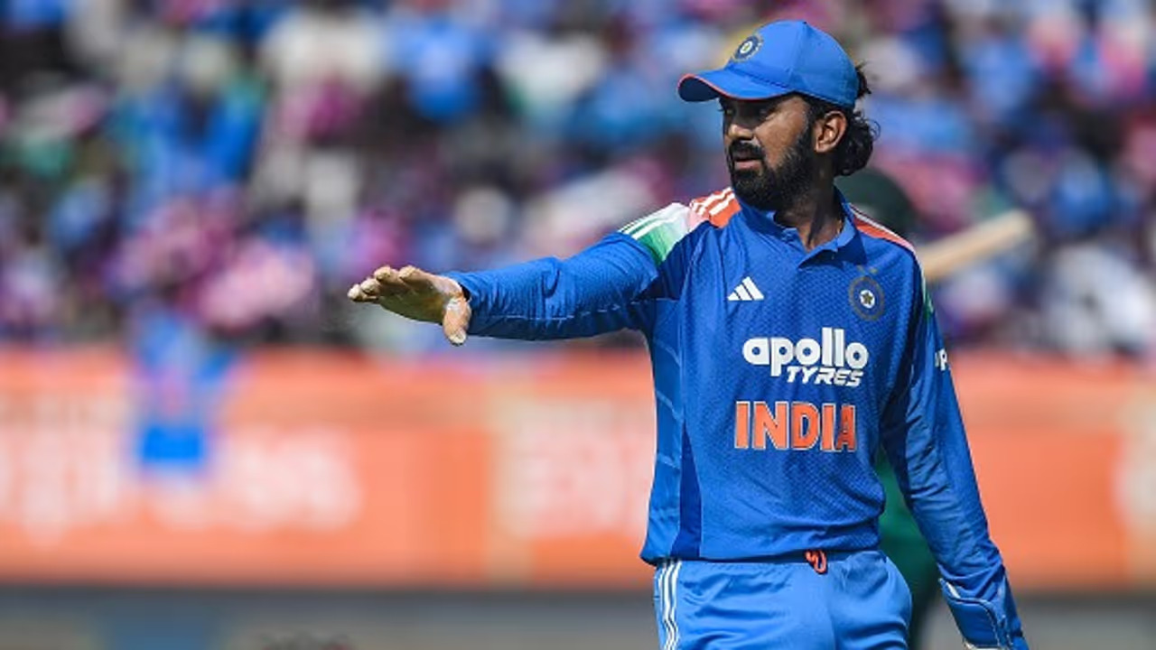 IND vs SA 2025: टीम इंडिया पर स्लो ओवर रेट के लिए जुर्माना लगा, केएल राहुल ने गलती स्वीकार की