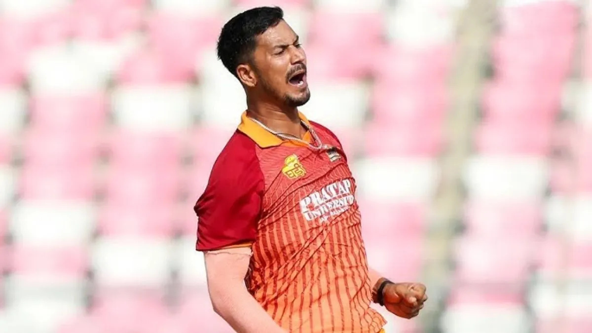 VHT 2025-26: देवेंद्र सिंह बोरा कौन हैं? वो गेंदबाज जिन्होंने रोहित शर्मा को गोल्डन डक पर आउट किया