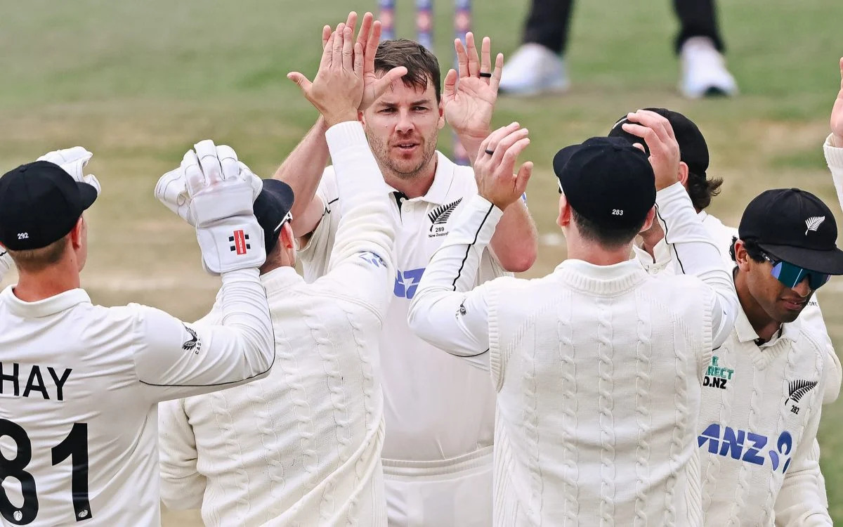 NZ vs WI 2025: जैकब डफी की घातक गेंदबाजी से न्यूजीलैंड ने वेलिंगटन टेस्ट 9 विकेट से जीता