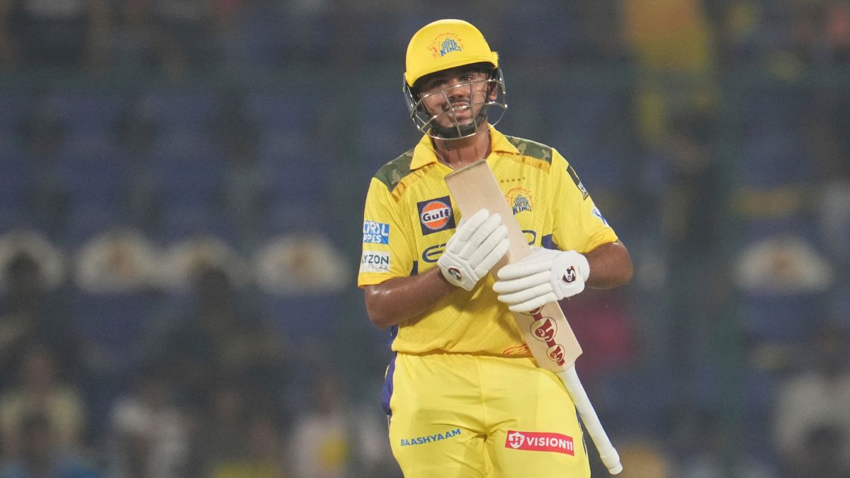 IPL 2026: आरसीबी के पूर्व कोच ने बड़ा बयान दिया - ‘आयुष म्हात्रे को CSK के लिए नंबर 3 पर ही खेलना चाहिए’