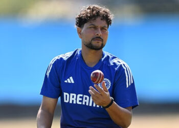 “मैं अर्शदीप के बजाय कुलदीप को चुनूंगा” – संजय बांगर ने पाकिस्तान के खिलाफ भारत की स्पिन स्ट्रैटेजी पर कहा